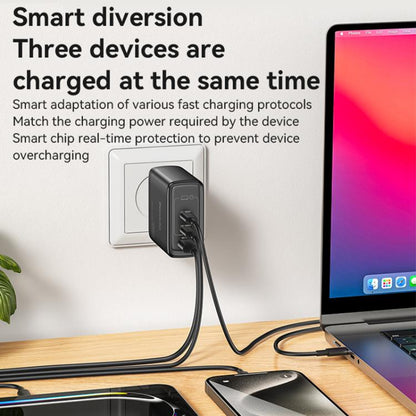 Yesido YC142 PD100W 2 USB-C , USB-A Three Ports GaN Fast Charger